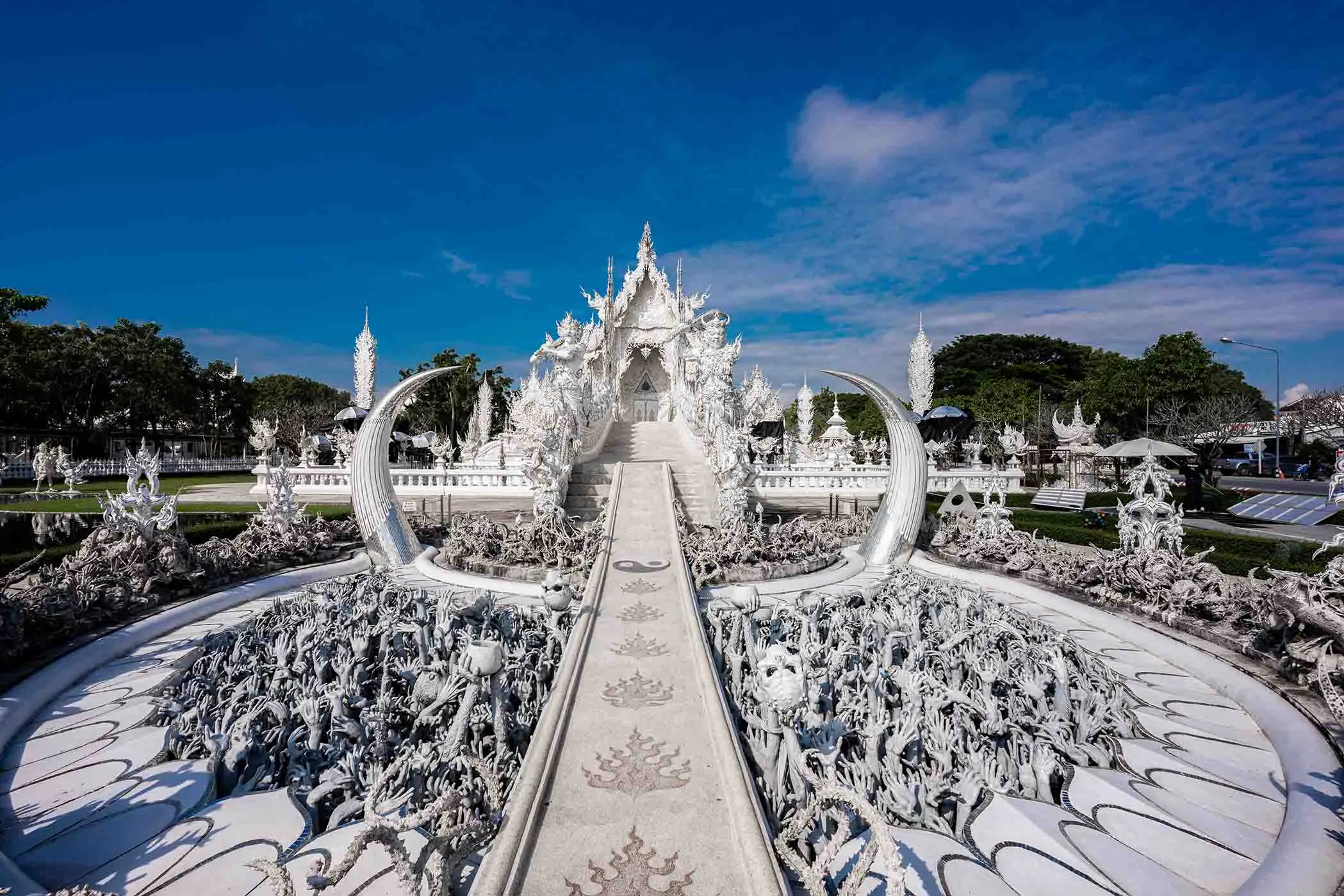 Wat Rong Khun – White Temple
