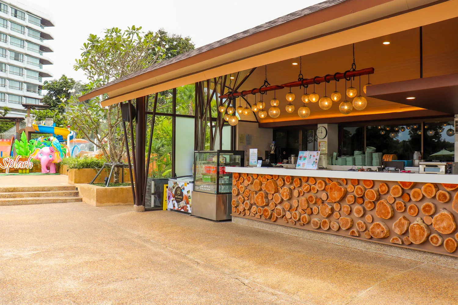 Jumanji Bar